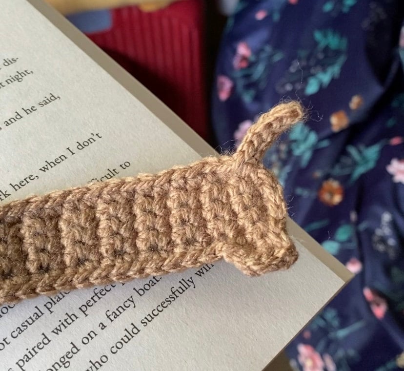 Dachshund Bookmark Crochet Pattern