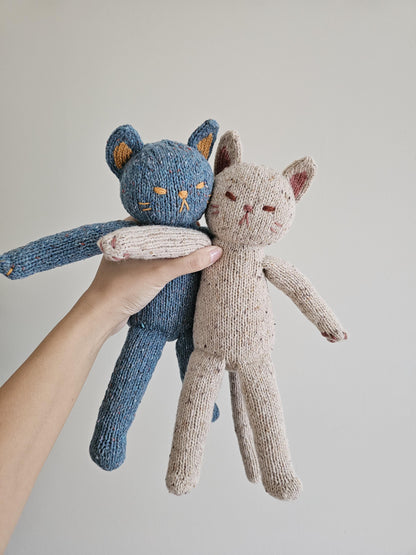Mochi Cat Knitting Pattern