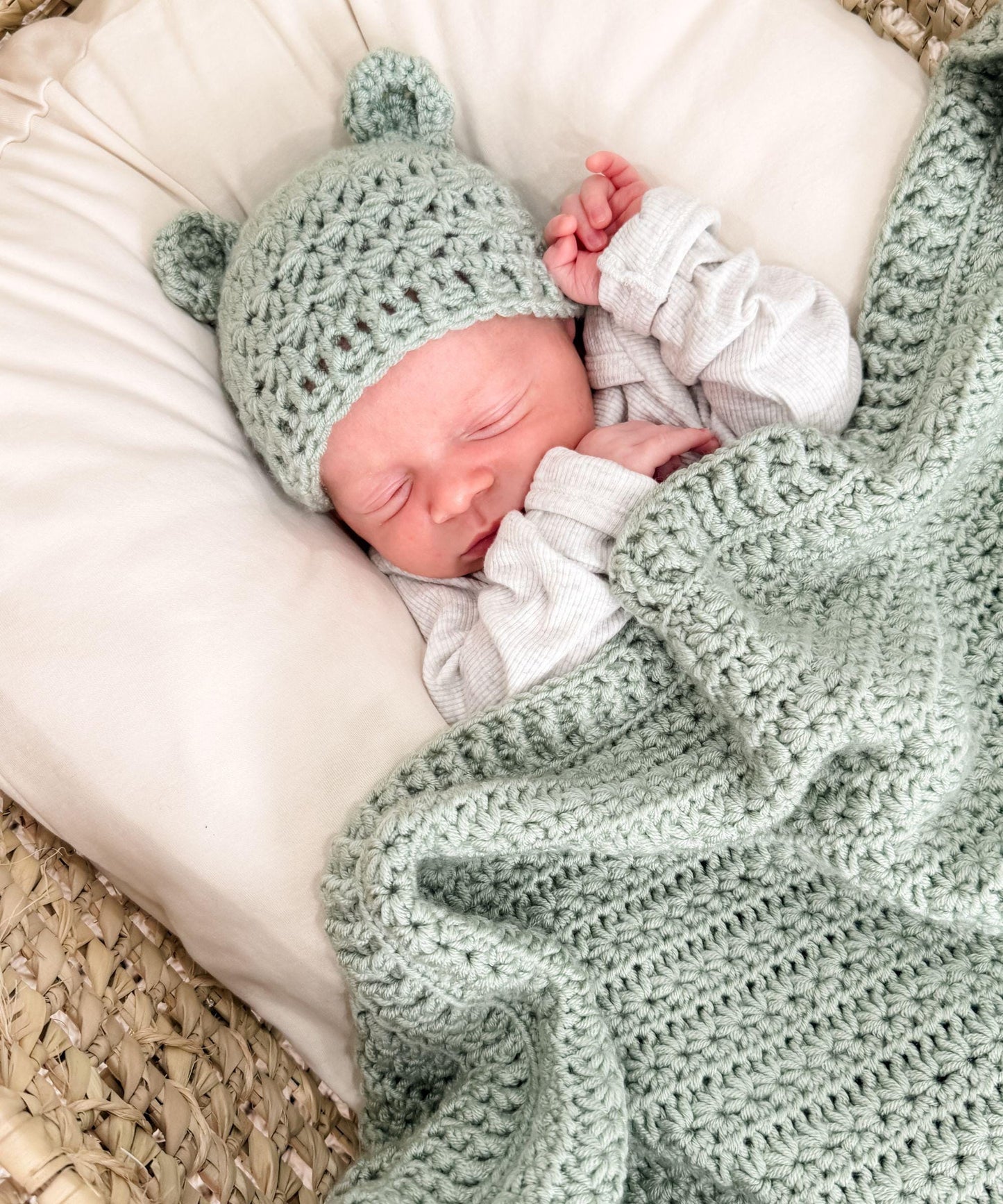 Star Stitch Baby Bear Hat Crochet Pattern