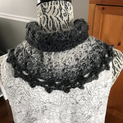 Chloe Neck warmer crochet pattern