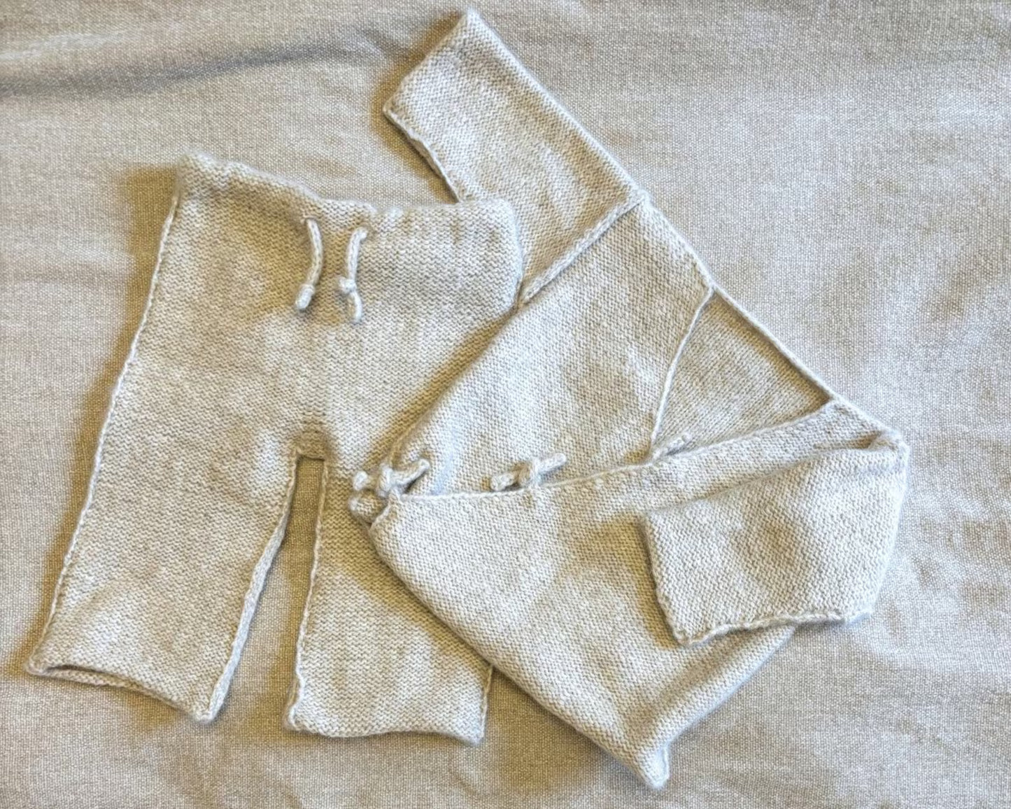 Heni Baby Knitwear Set Knitting Pattern