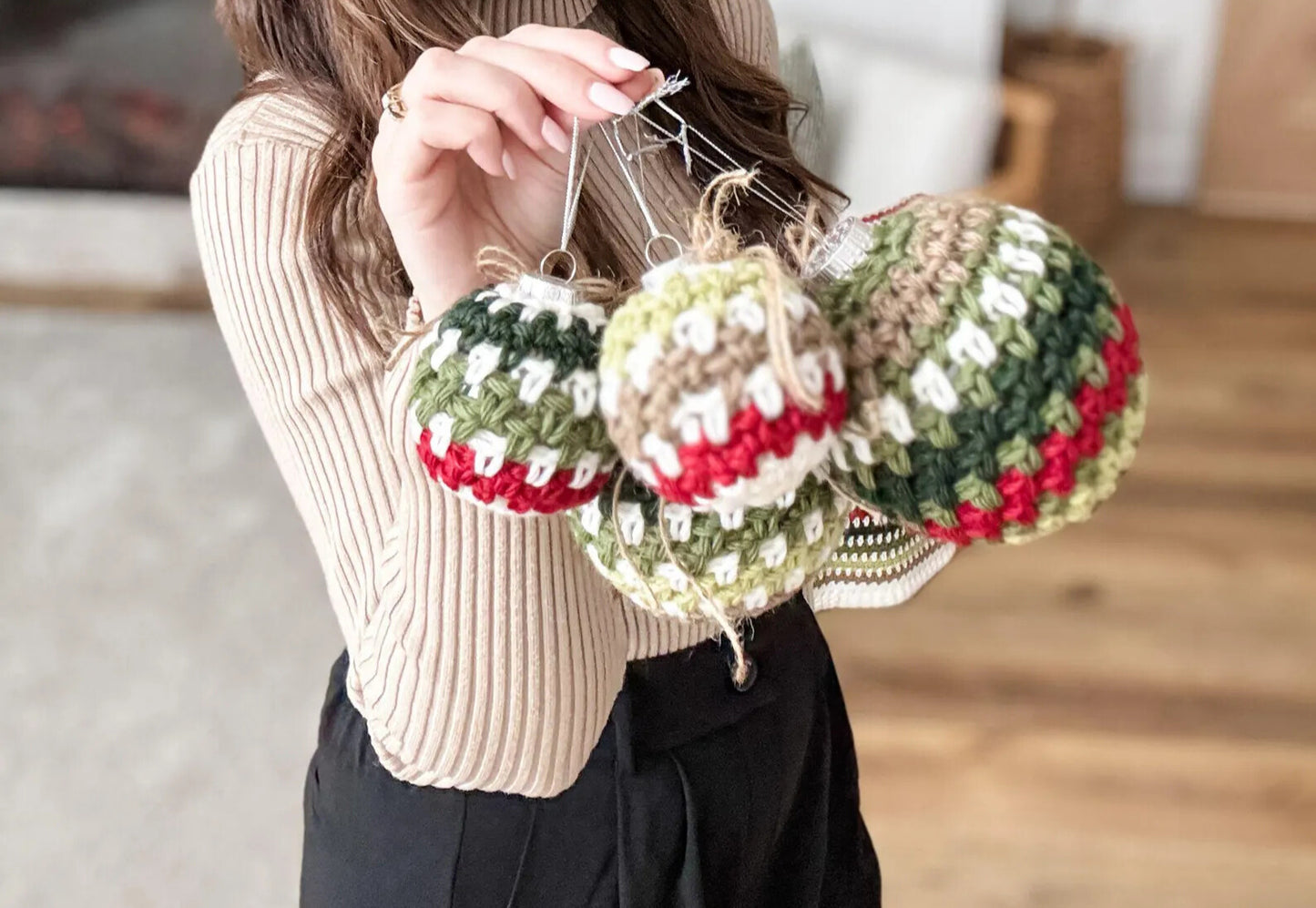 Holiday Weave Bauble Crochet Pattern