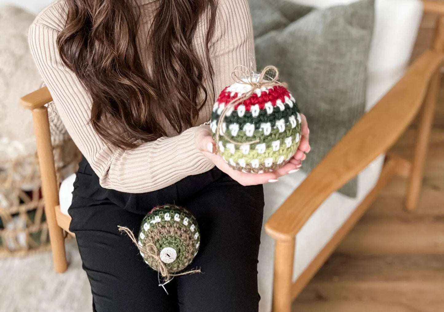 Holiday Weave Bauble Crochet Pattern