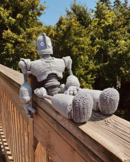 Iron Giant Crochet Pattern