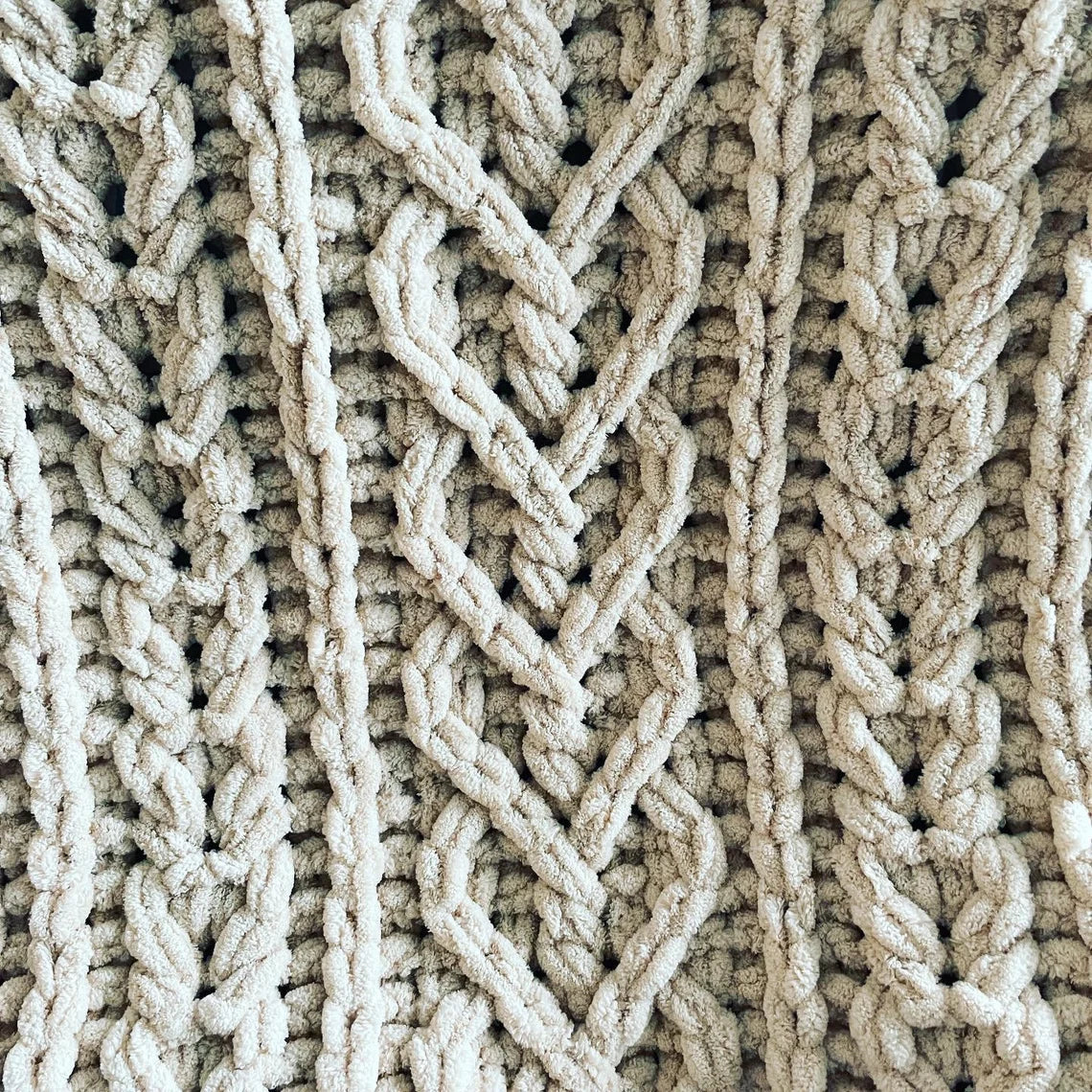 Cable Hearts Blanket Knitting Pattern