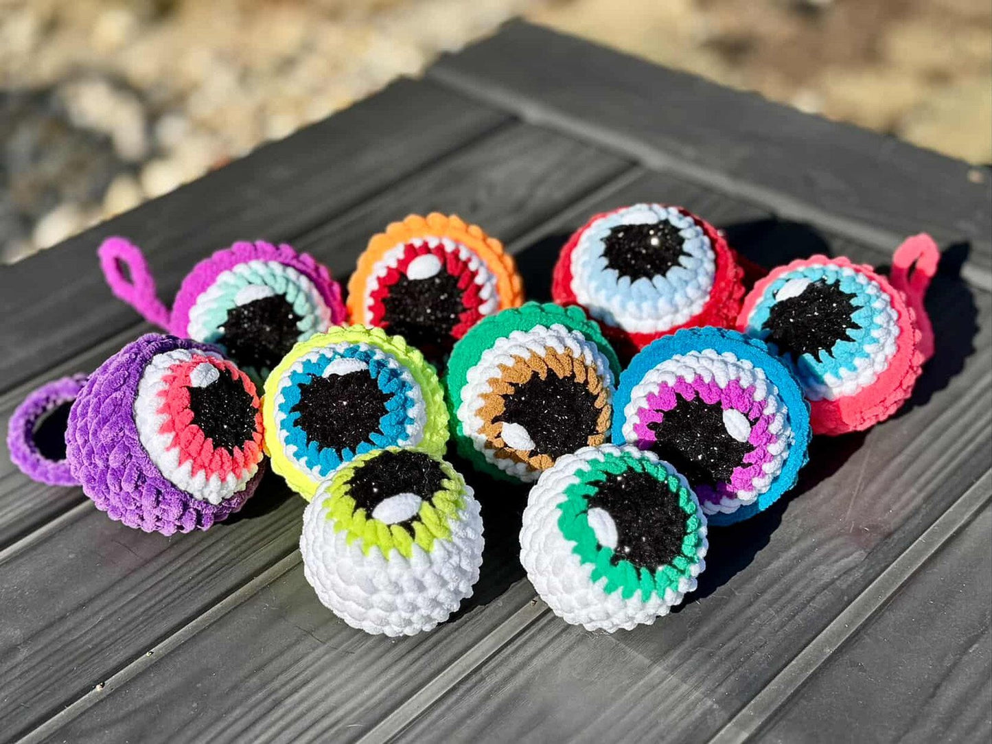 Tiny Silly Eyeball Crochet Pattern