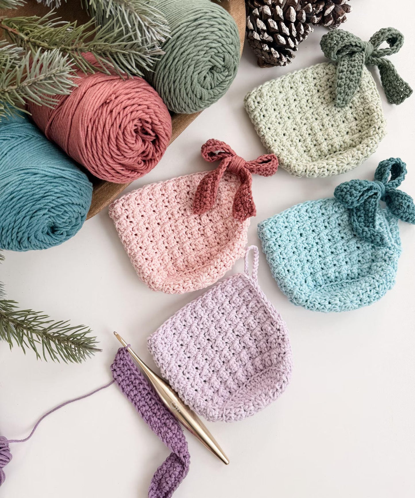 Winterberry Mug Cozy Crochet Pattern