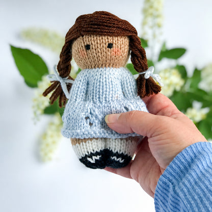 Garden Party Girls Knitting Pattern