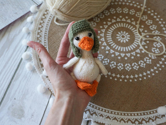 Tiny Goose Knitting Pattern