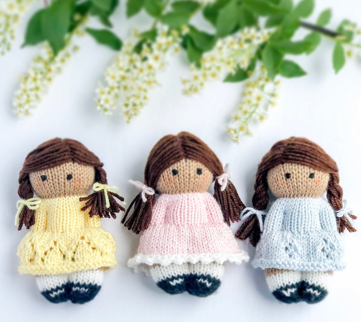 Garden Party Girls Knitting Pattern